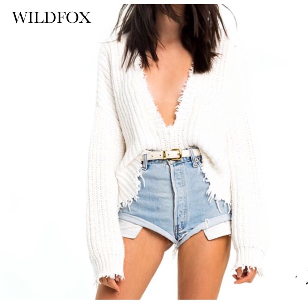 NWT WILDFOX WHITE PALMETTO PLUNGE SWEATER